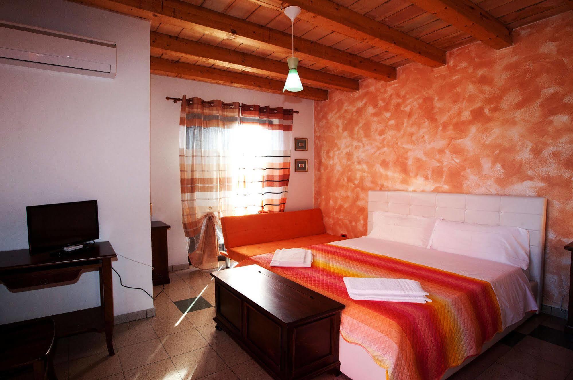 La Casa Rossa Country House Пиаца Армерина Екстериор снимка